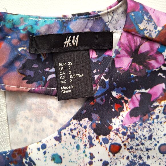 H&M Abstract Splattered Paint Floral Peplum Top - Picture 5 of 6